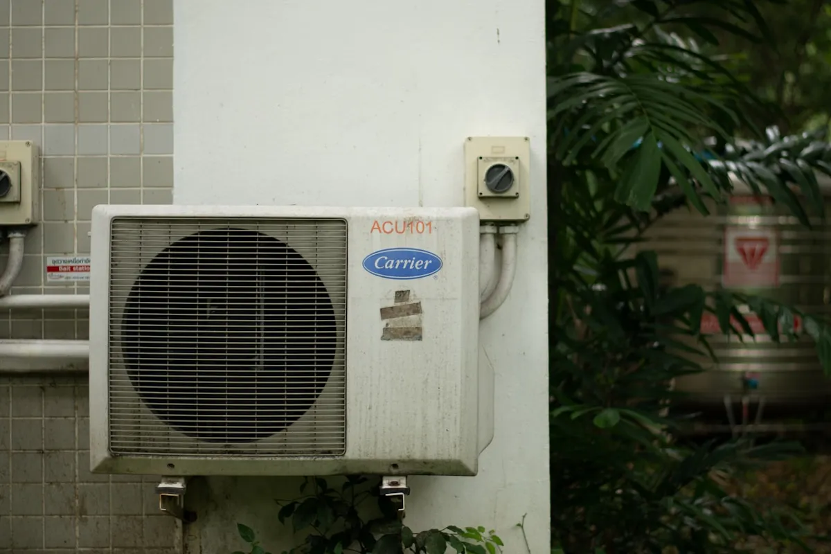 Cover for Multi-Zone Air Conditioning for Restaurant and Kitchen